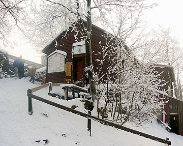 Bild:Milseburghütte Außenansicht Winter